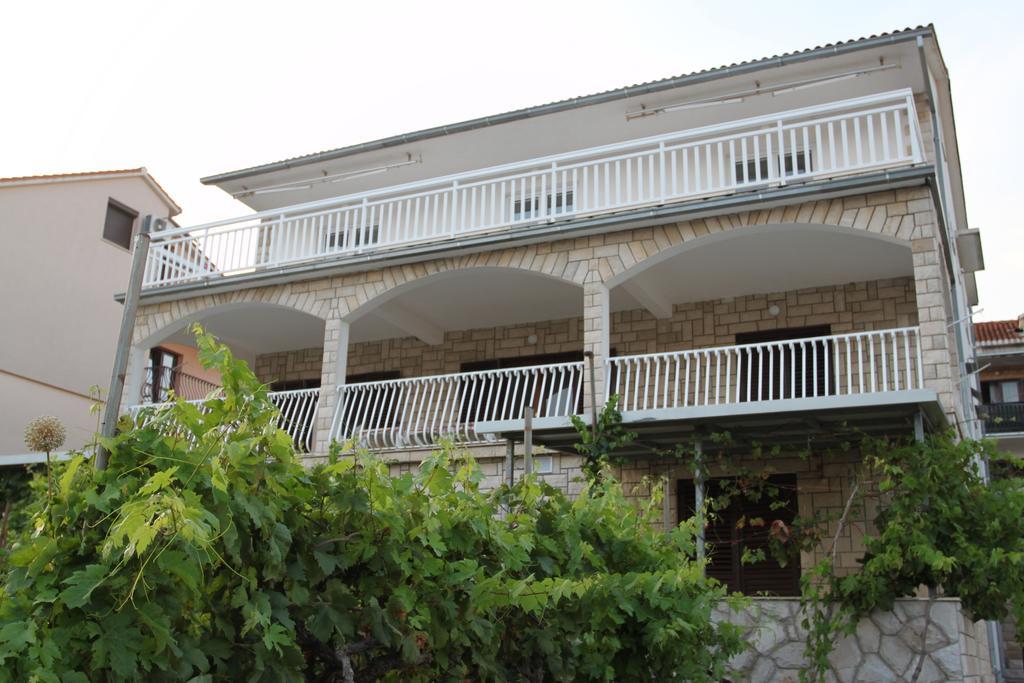 Apartments Marinko Stari Grad  Exterior photo