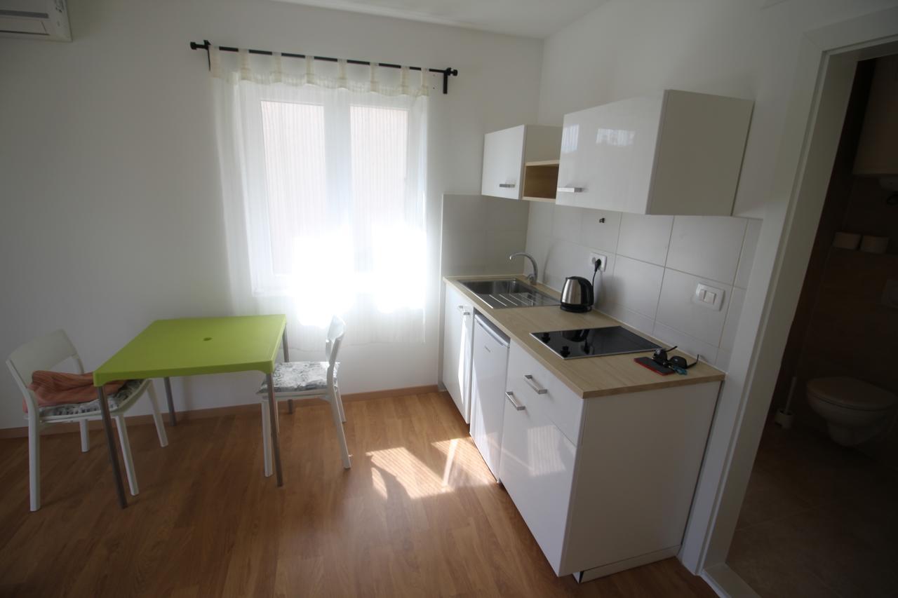 Apartments Marinko Stari Grad  Exterior photo